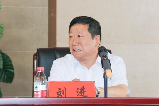 吴起县人口_吴起县政府办全体人员缅怀革命先烈 坚定理想信念