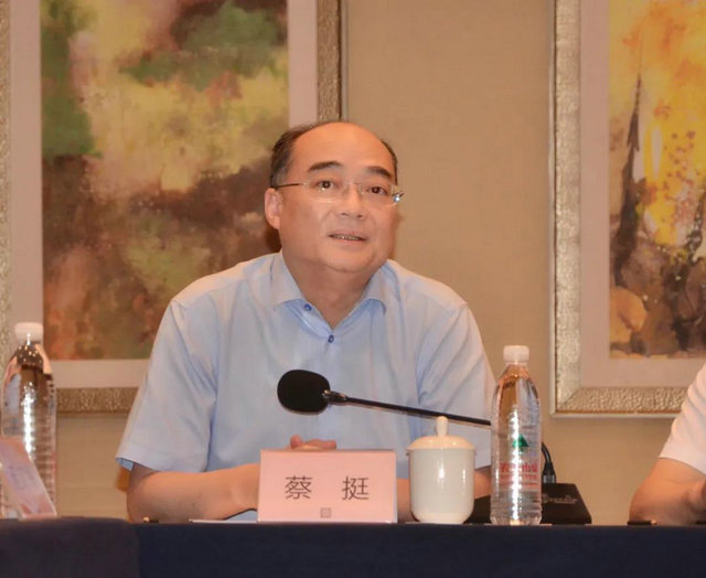 蔡挺对于宁波市口腔质控中心工作的开展情况进行了介绍,宁波目前已