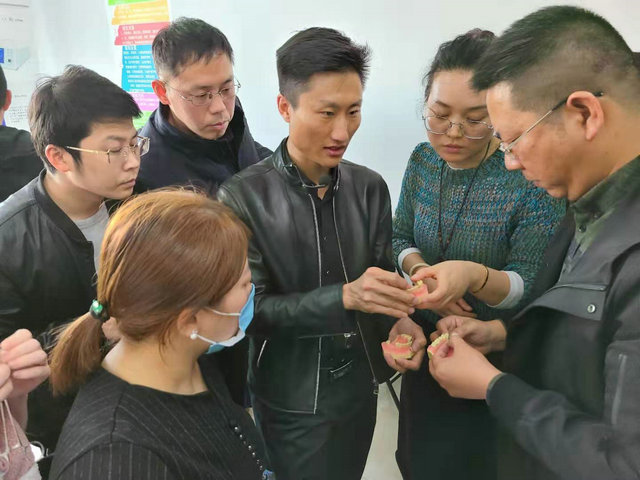 冯楠老师零基础种植修复初中级班在南京成功举办_kq88口腔新闻网手机