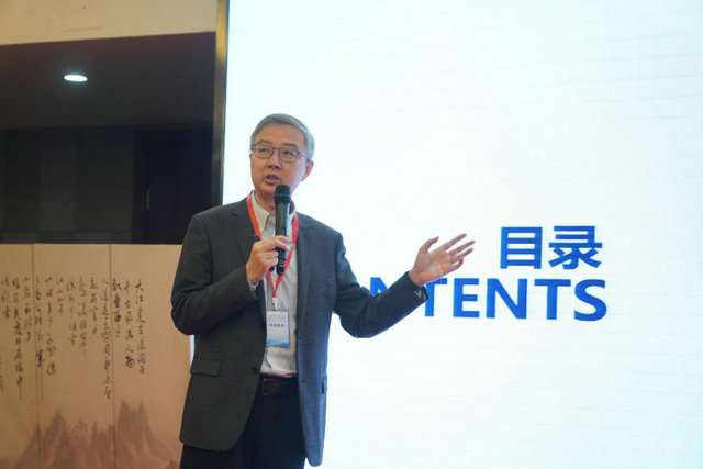 厉松教授授课"纠偏扶正—不同阶段偏颌畸形的矫治"