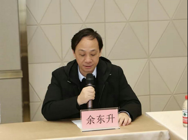 医疗事务部余东升主任主持会议林焕彩副院长介绍援疆任务背景援疆人员